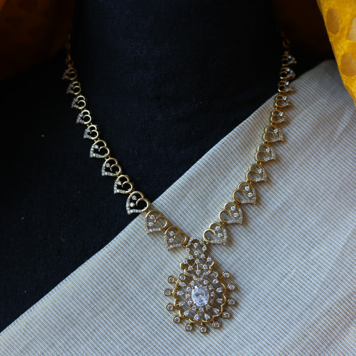 Antique white stone short necklace with earrings
