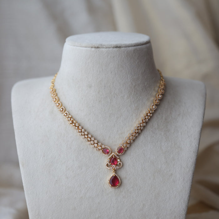 Heritage gold plated ruby white stone short necklace H6313