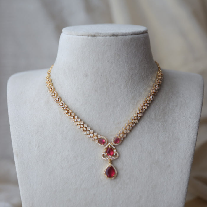 Heritage gold plated ruby white stone short necklace H6313