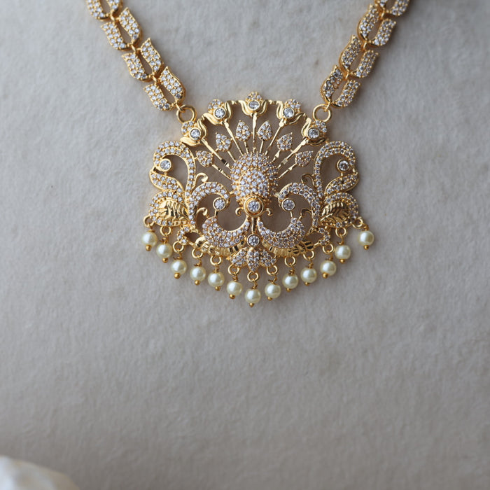 Heritage gold plated white stone short necklace H1192