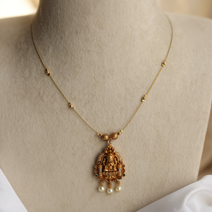 Antique invisible necklace IN078