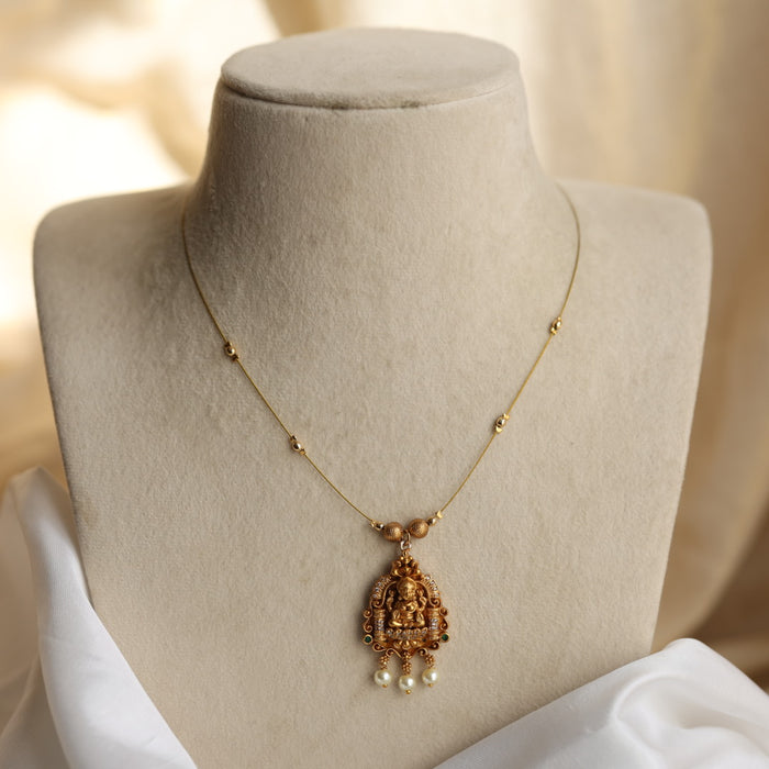 Antique invisible necklace IN078