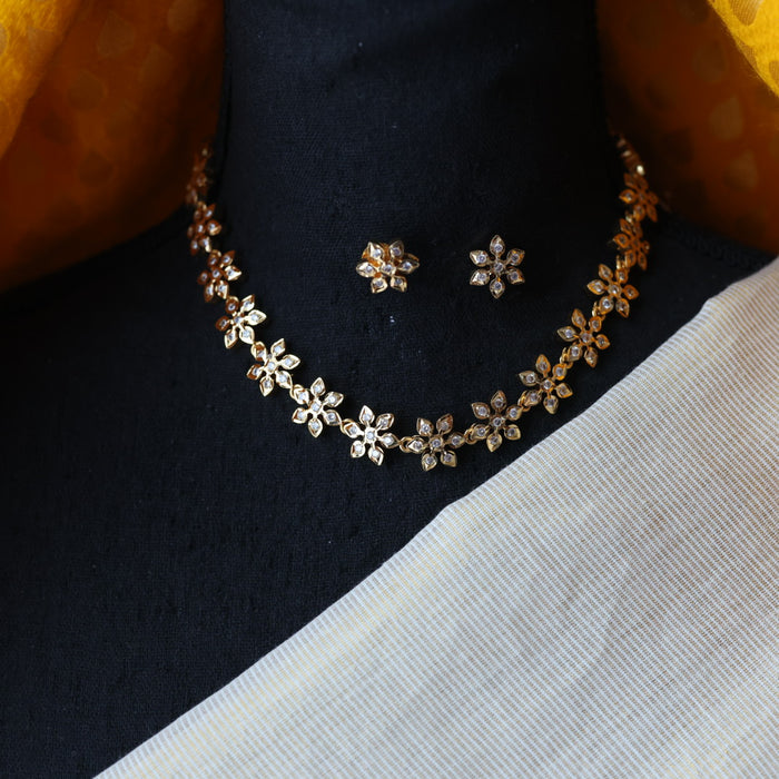 Heritage gold plated short necklace with earrings H7892