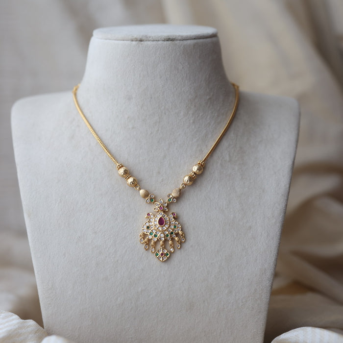 Heritage gold plated ruby white stone short necklace H9833