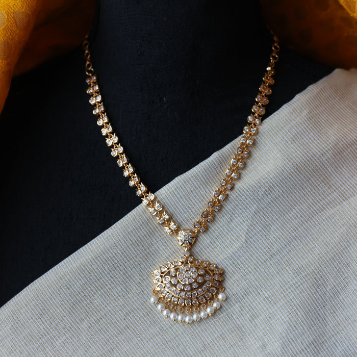 Heritage gold plated white stone padakam short necklace H6652