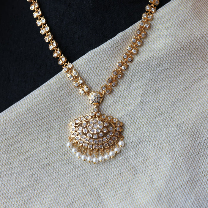 Heritage gold plated white stone padakam short necklace H6652