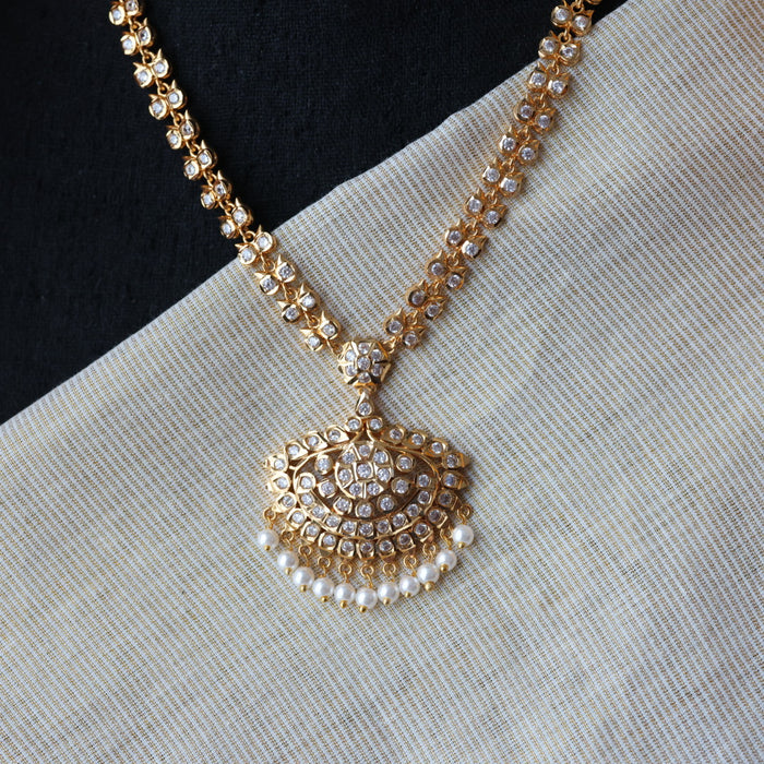 Heritage gold plated white stone padakam short necklace H6652