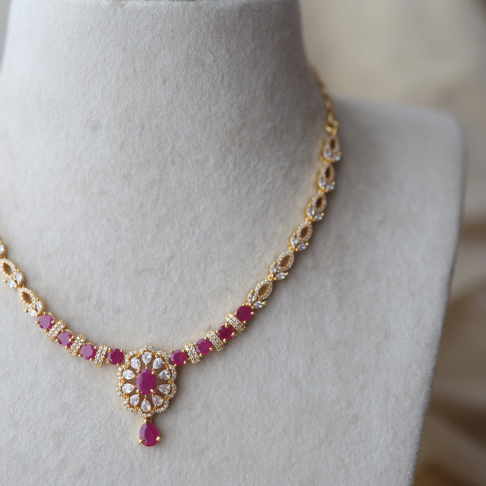Heritage gold plated ruby white stone short necklace H1121