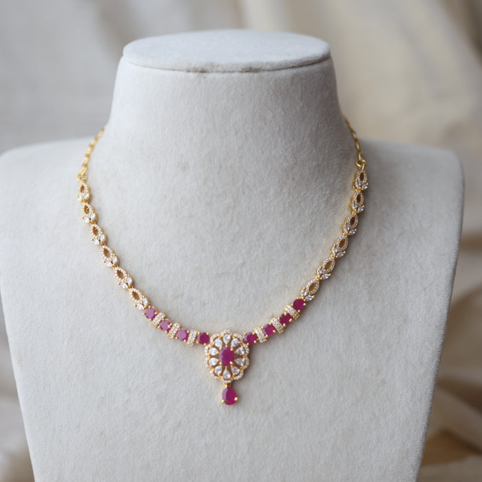 Heritage gold plated ruby white stone short necklace H1121