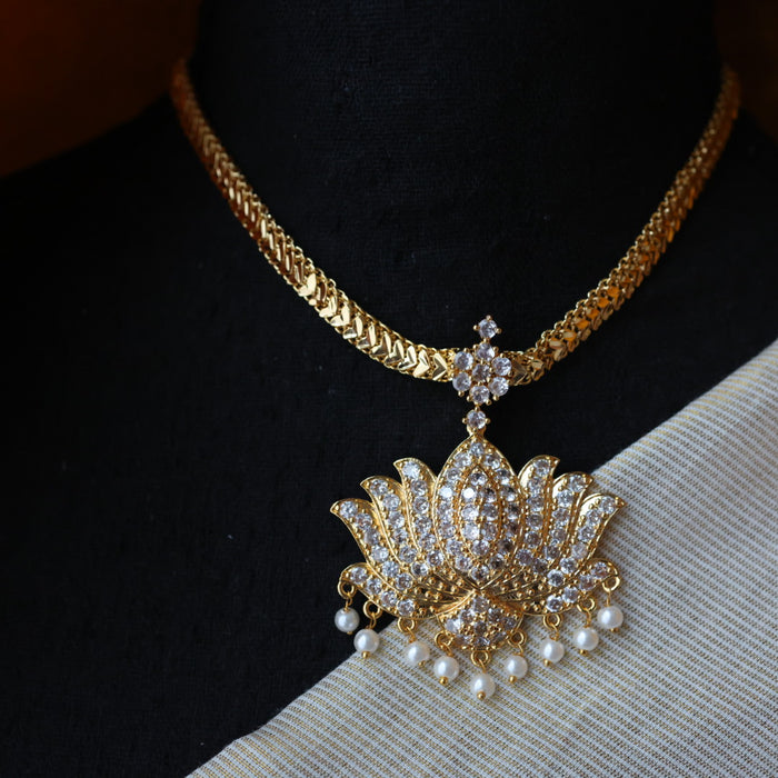 Heritage gold plated short necklace and earrings H2634