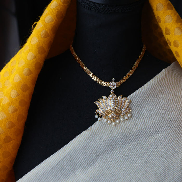 Heritage gold plated short necklace and earrings H2634