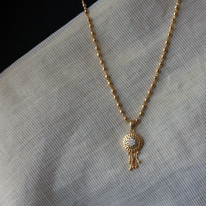 Heritage gold plated long chain with pendant HC22