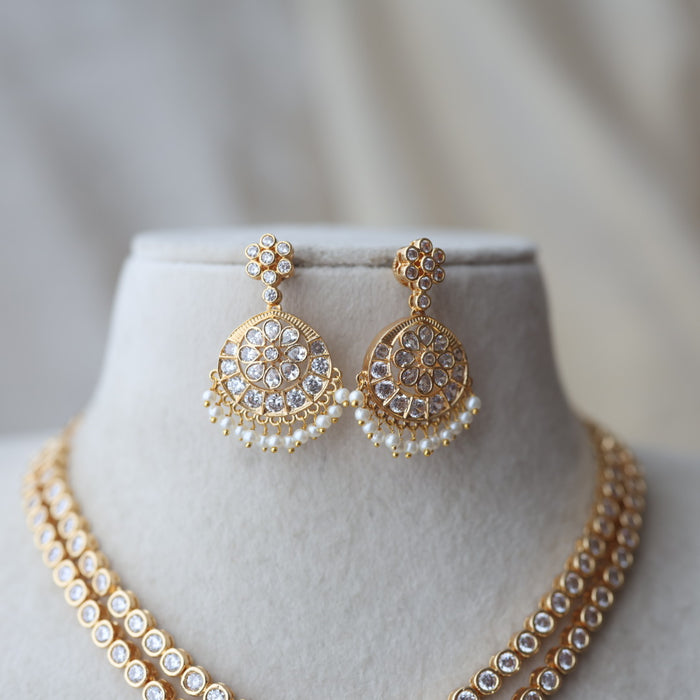 Heritage gold plated white stone layer short necklace H7883