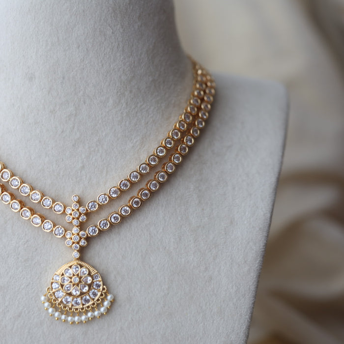 Heritage gold plated white stone layer short necklace H7883