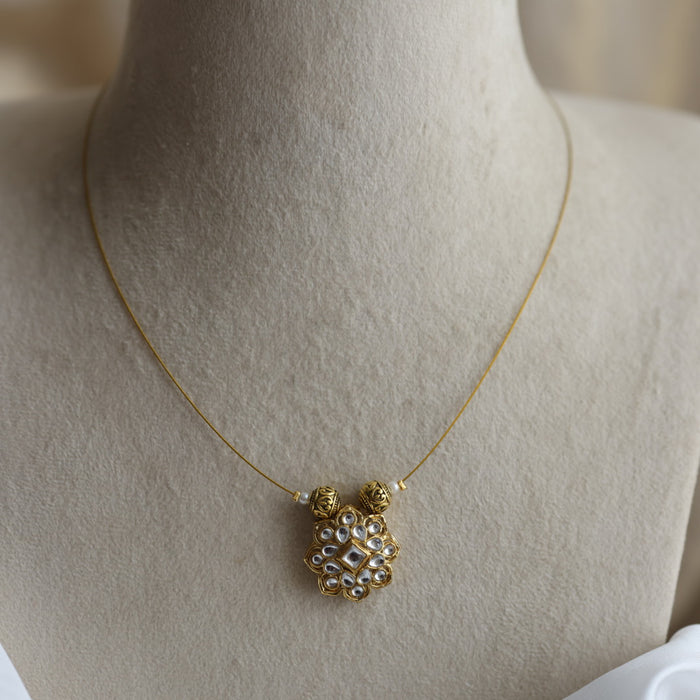 Trendy invisible short necklace IN1012