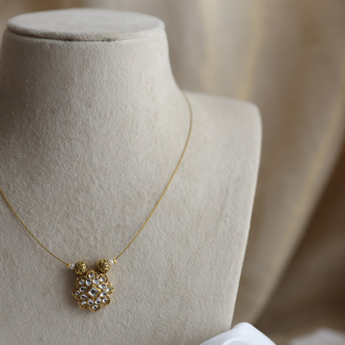 Trendy invisible short necklace IN1012