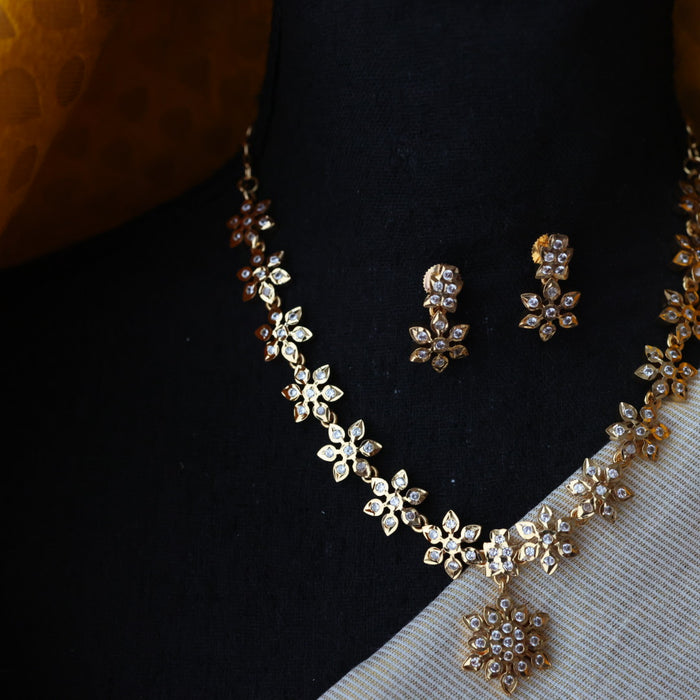 Heritage gold plated short necklace and earrings H6902