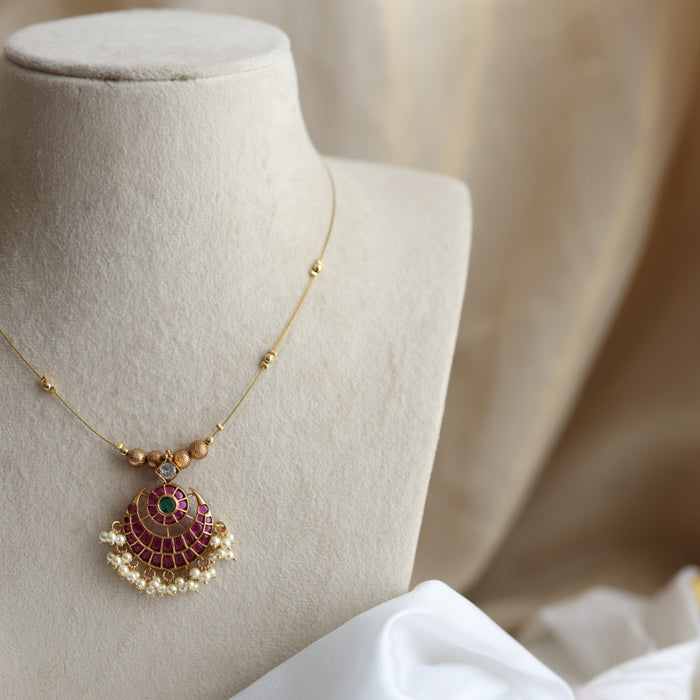 Antique invisible short necklace IN4561