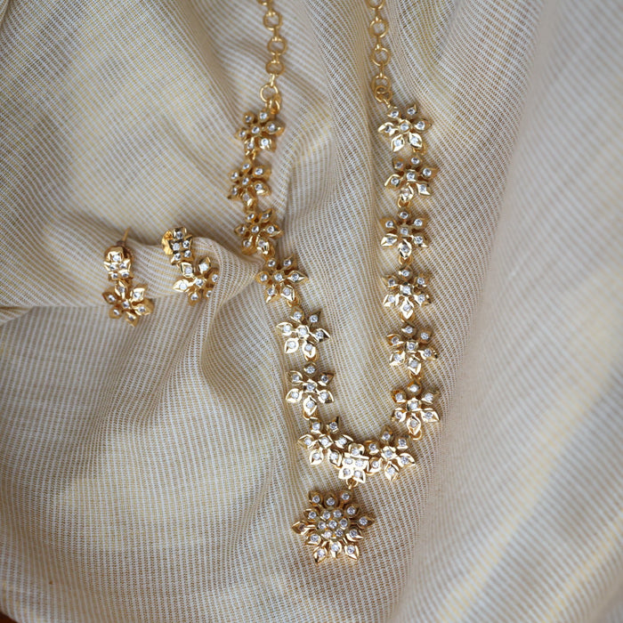 Heritage gold plated short necklace and earrings H6902