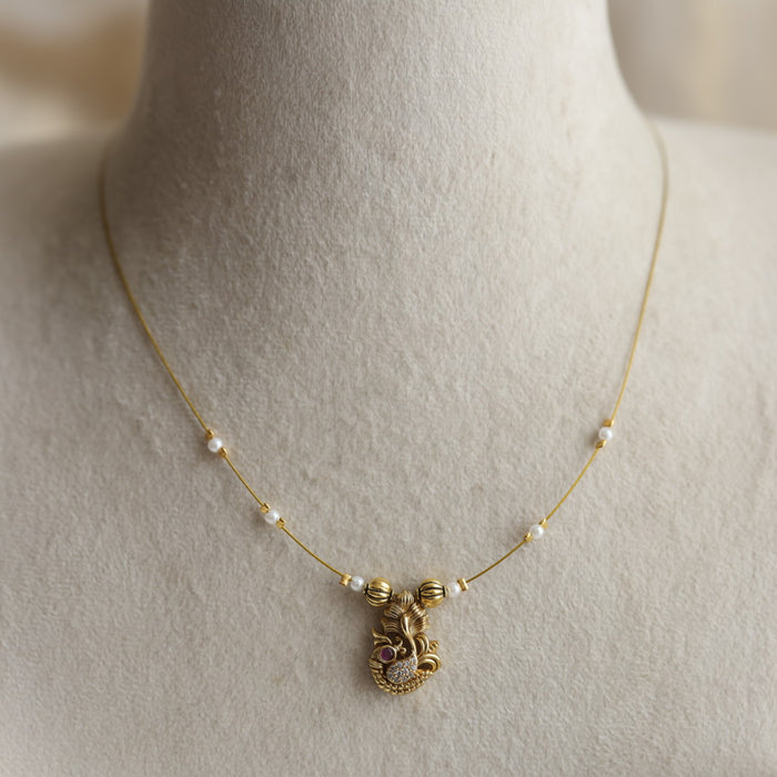 Antique invisible short necklace IN4571