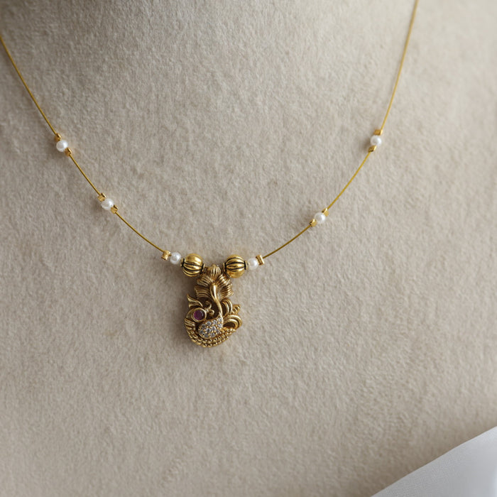 Antique invisible short necklace IN4571