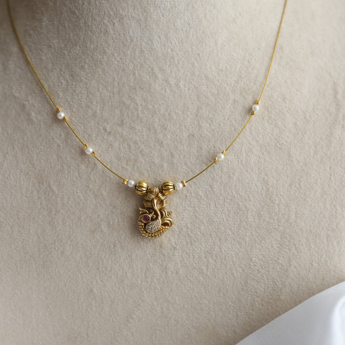 Antique invisible short necklace IN4571
