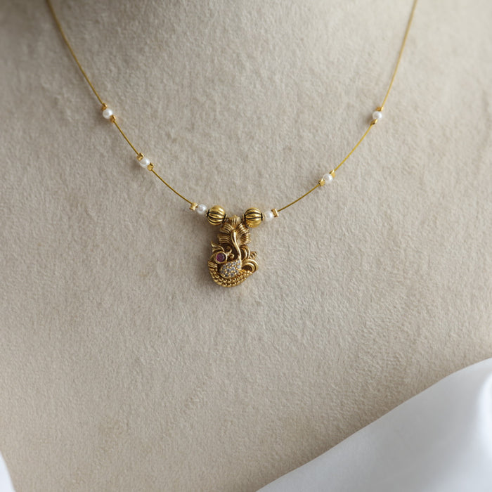 Antique invisible short necklace IN4571
