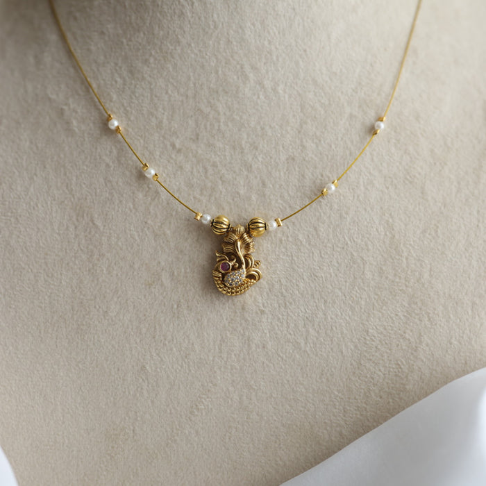 Antique invisible short necklace IN4571