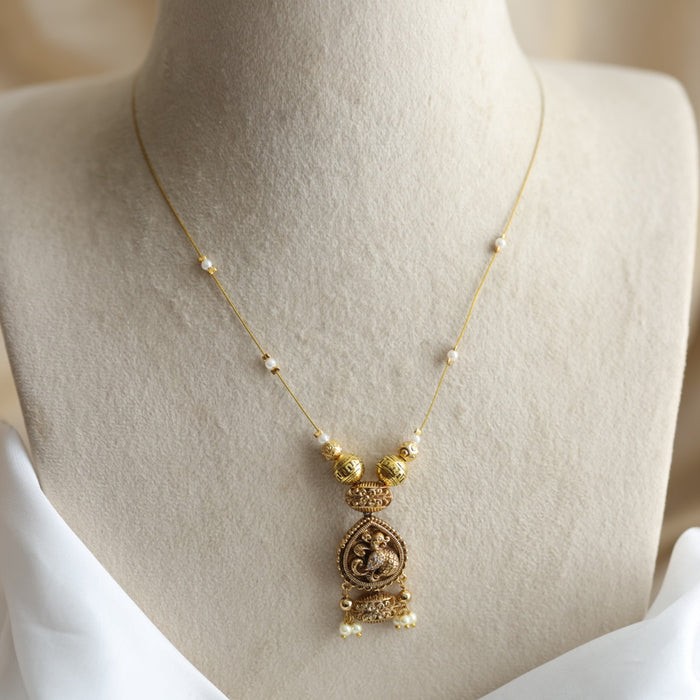 Antique invisible short necklace IN457199
