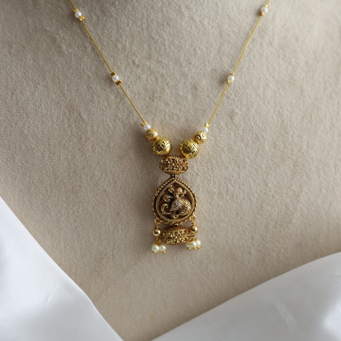 Antique invisible short necklace IN457199