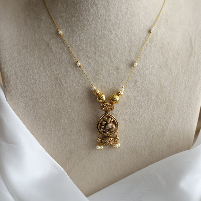 Antique invisible short necklace IN457199
