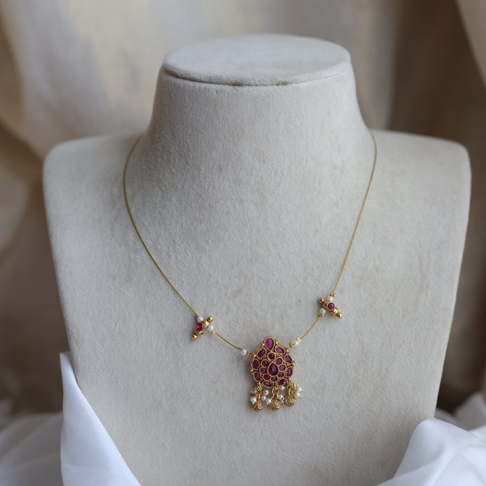 Antique ruby stone invisible short necklace IN246