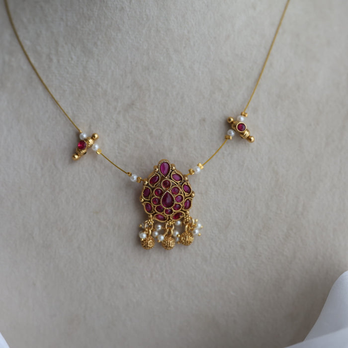 Antique ruby stone invisible short necklace IN246