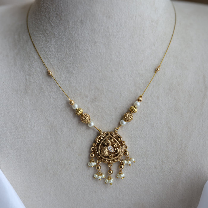 Antique peacock invisible short necklace IN2013