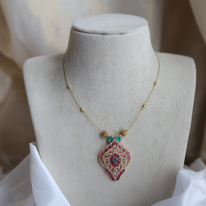 Heritage gold plated design invisible short necklace IN9087