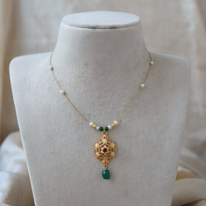 Heritage gold plated invisible short necklace IN2017