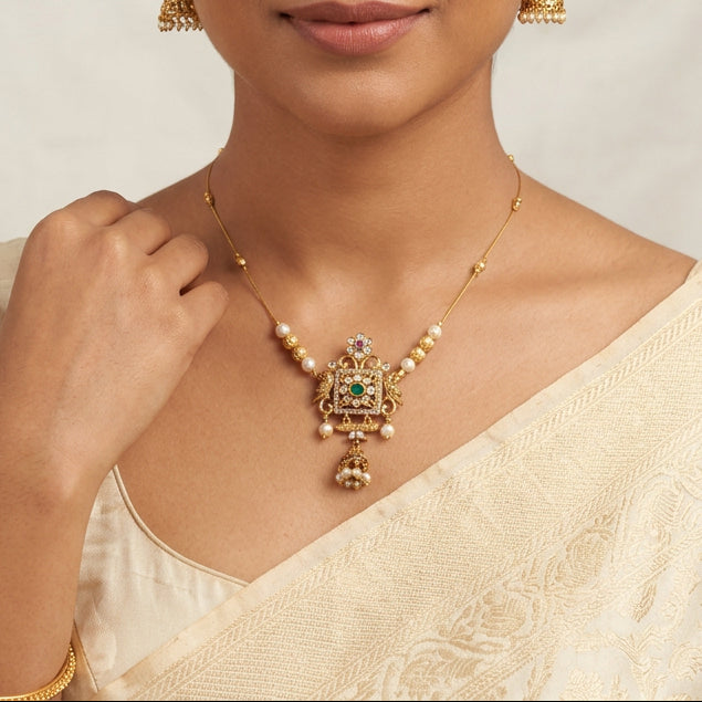 Antique peacock invisible short necklace IN2013