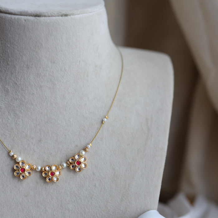 Antique flower invisible short necklace IN20124
