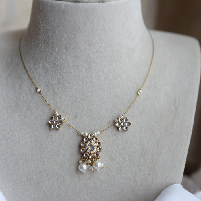 Antique white stone invisible short necklace IN246