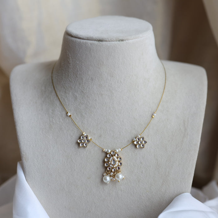 Antique white stone invisible short necklace IN246