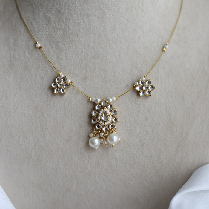 Antique white stone invisible short necklace IN246