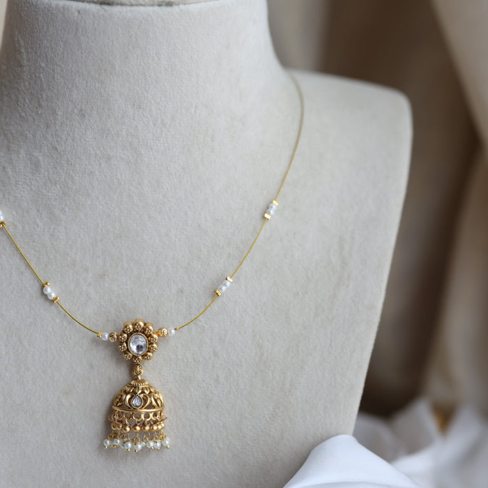 Antique pearl invisible short necklace IN3459