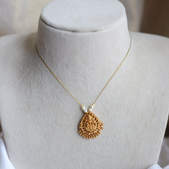 Antique invisible short necklace IN3833