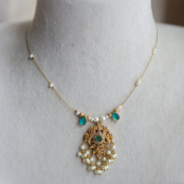 Antique peacock pearl invisible short necklace IN34331