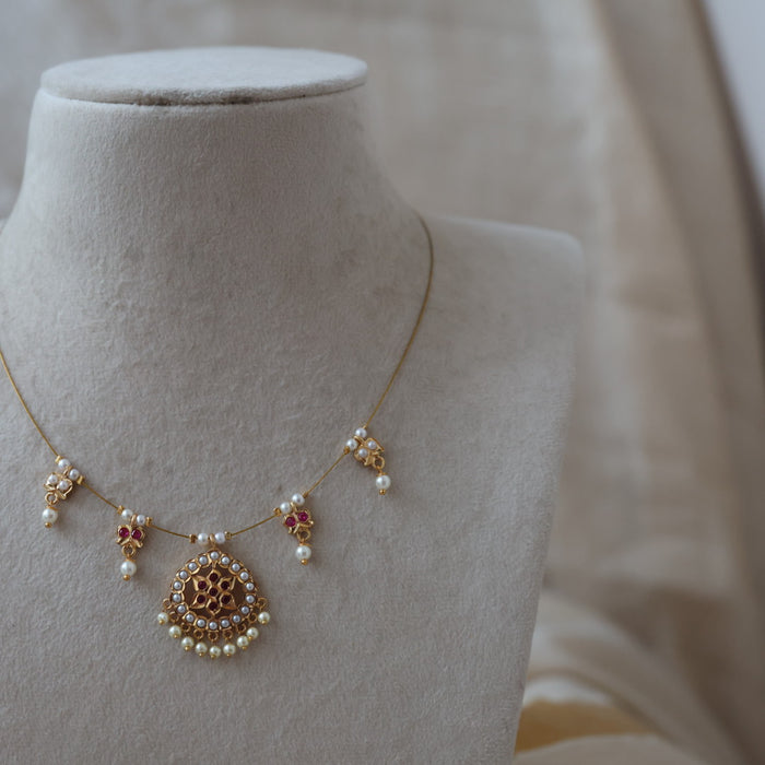 Heritage ruby stone and pearl design invisible short necklace IN986