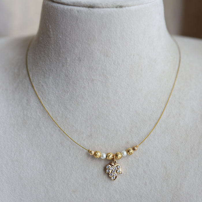 Heritage gold plated invisible short necklace IN3382