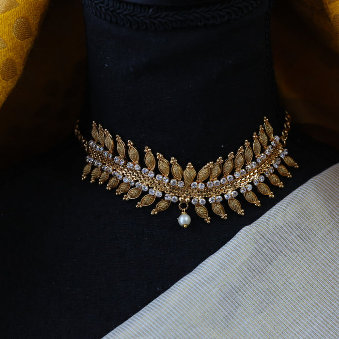 Heritage white stone gold plated choker necklace H9015