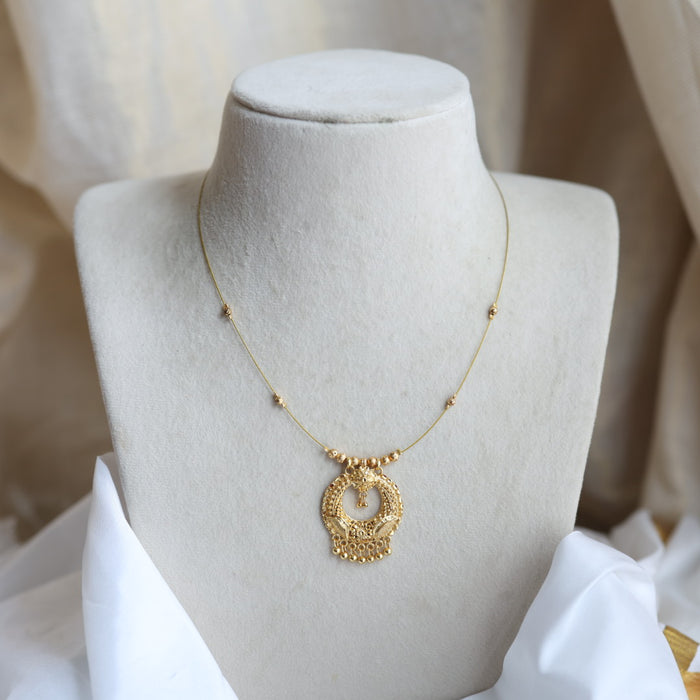 Heritage gold plated invisible short necklace IN1122