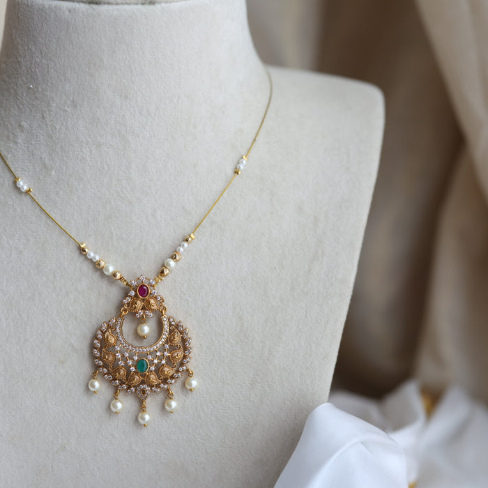 Antique peacock pearl invisible short necklace IN3455