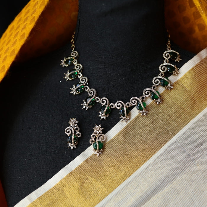 Victorian green stone short necklace with earrings V13014